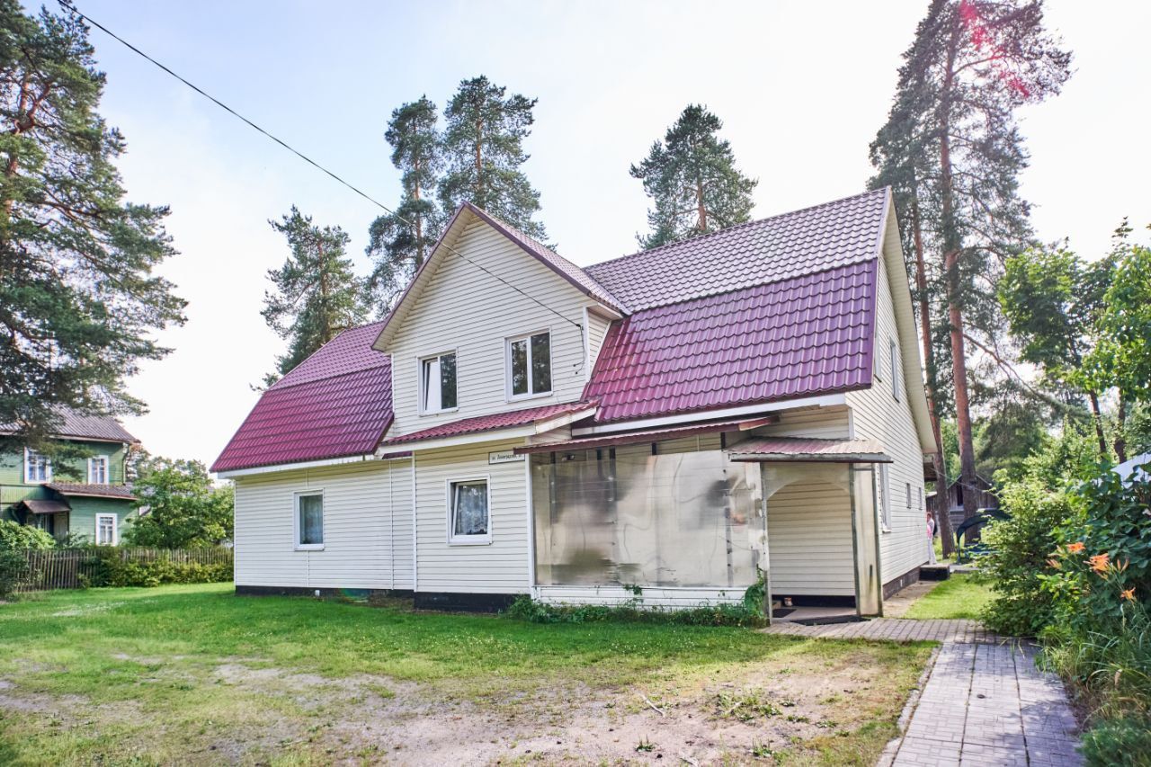 Продажа дома пос. Песочный, Ленинградская улица, 15