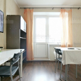 Аренда 3-комн квартиры на вторичном рынке улица Савушкина,  д. 118