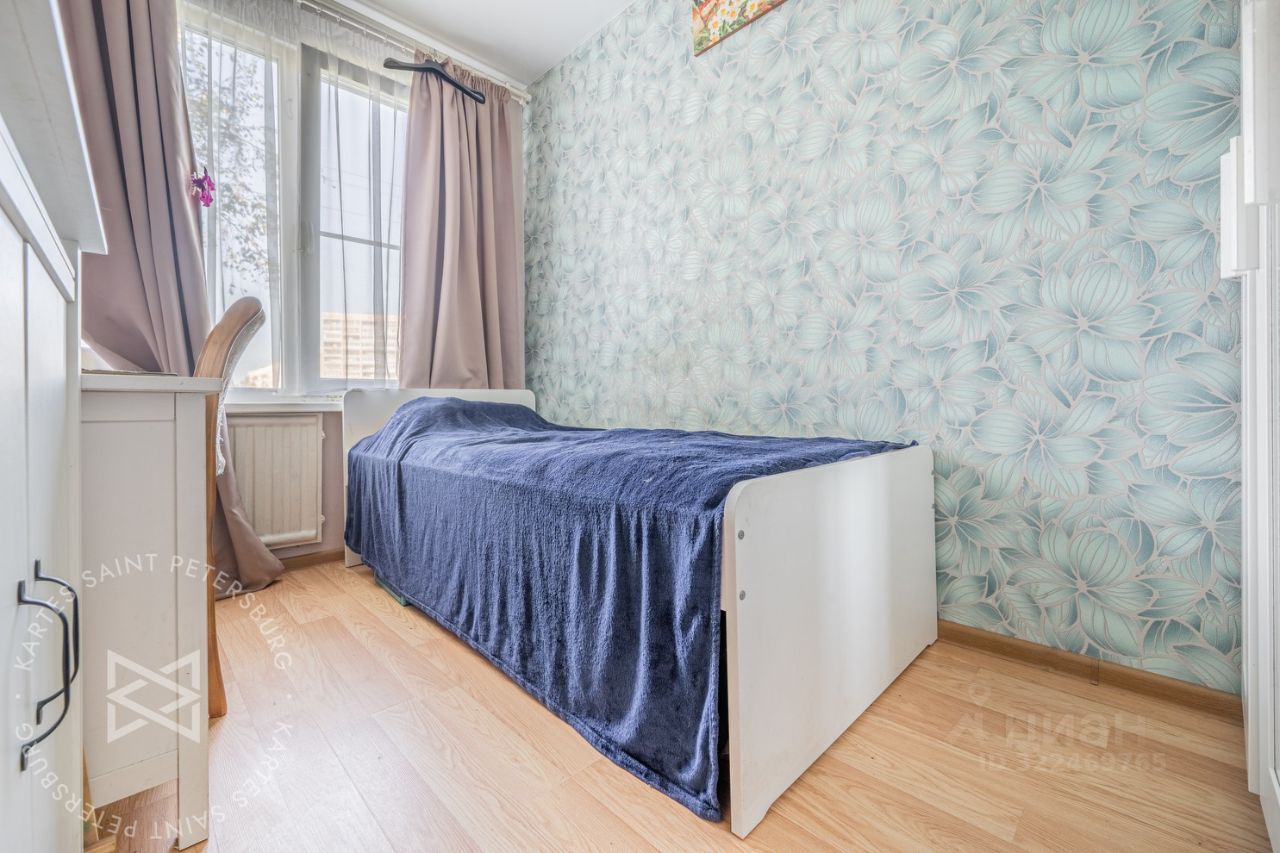 Продажа 4-комн квартиры на вторичном рынке улица Лени Голикова, 30