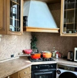 Продажа 4-комн квартиры на вторичном рынке Никитский бульвар,  д. 12