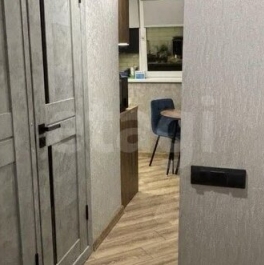 Продажа 2-комн квартиры на вторичном рынке улица Есенина,  д. 8 к1