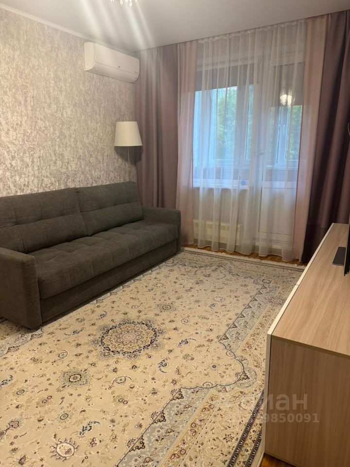 Продажа 2-комн квартиры на вторичном рынке Химки, Зеленая улица, 15