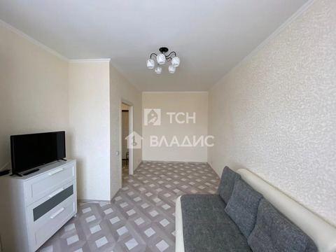 Продажа 1-комн квартиры на вторичном рынке Свердловский, улица Строителей,  д. 12