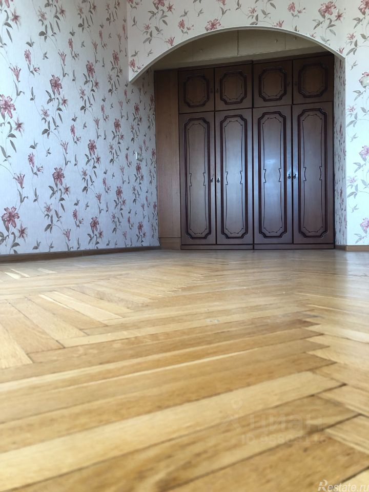 Продажа 1-комн квартиры на вторичном рынке Динамовская улица,  д. 4