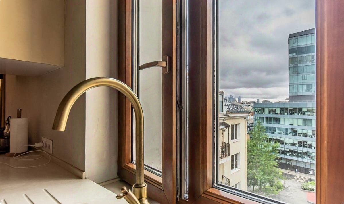 Продажа 2-комн квартиры на вторичном рынке переулок Печатников, 3С1