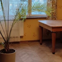 Продажа 2-комн квартиры на вторичном рынке Славы пр-кт,  д. 10,  к. 1