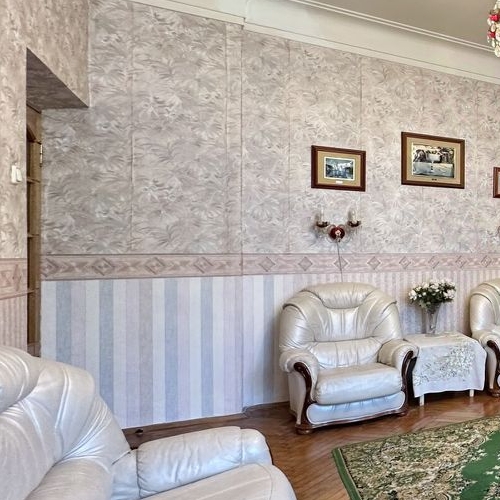 4-комн квартира Юбилейный мкр, улица Героев Курсантов, 3