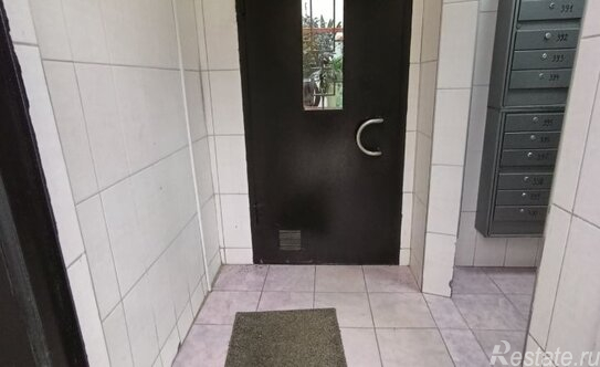 Продажа 1-комн квартиры на вторичном рынке улица Новаторов,  д. 36 к2