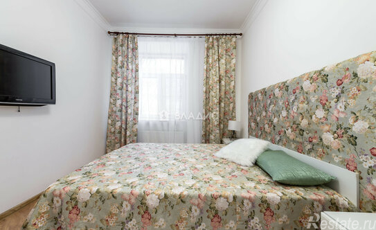 Продажа 2-комн квартиры на вторичном рынке Московский пр-кт,  д. 182