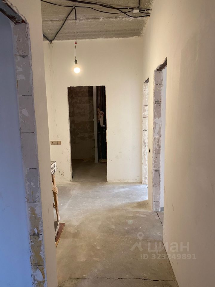 Продажа 3-комн квартиры на вторичном рынке Международный кв-л, Клязьма-Старбеево мкр, улица Береговая, 8