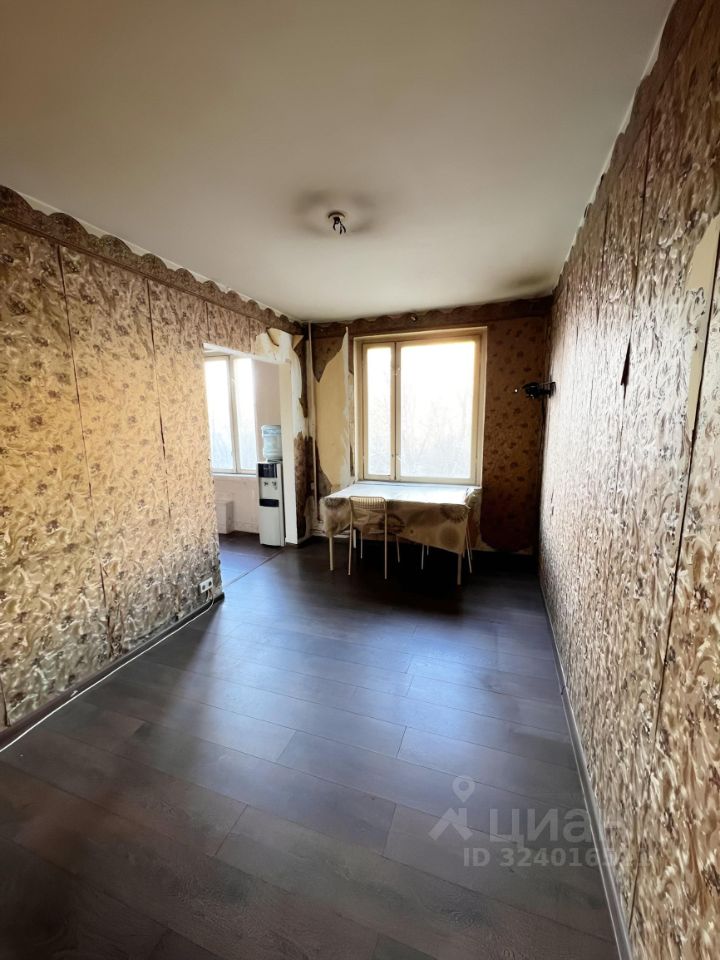 Продажа 3-комн квартиры на вторичном рынке улица Старый Гай, 6