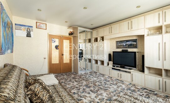 Продажа 3-комн квартиры на вторичном рынке Святоозёрская улица