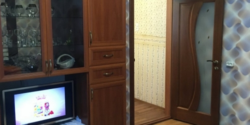 5-комн квартира Ломоносов г., Красного Флота ул. ,  д. 1