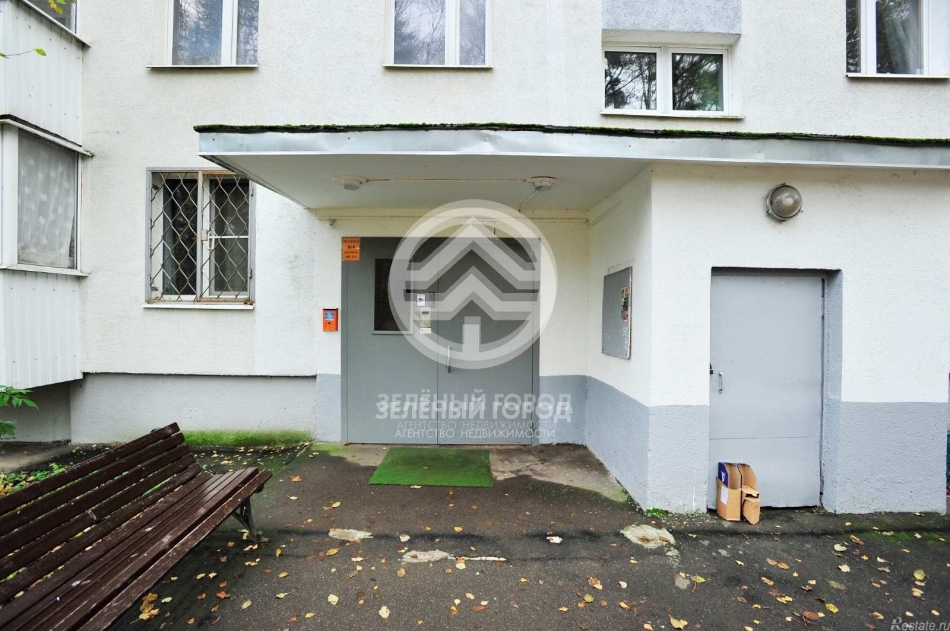 Продажа 2-комн квартиры на вторичном рынке Зеленоград, к. 921