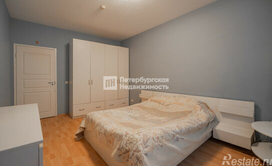 Продажа 3-комн квартиры на вторичном рынке улица Беринга,  д. 1