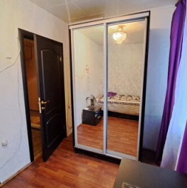 Продажа 4-комн квартиры на вторичном рынке Трамвайный пр-кт,  д. 5