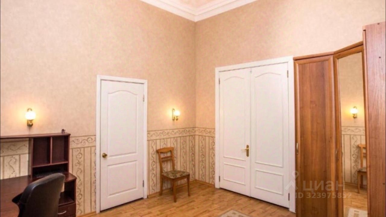 Продажа 4-комн квартиры на вторичном рынке улица Декабристов, 53