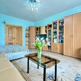 Продажа 3-комн квартиры на вторичном рынке Троицк г, Академическая пл,  д. 4