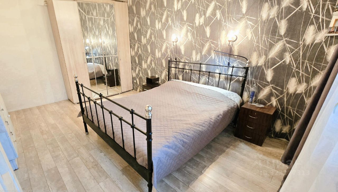 Продажа 2-комн квартиры на вторичном рынке Гатчина, улица Хохлова, 8