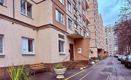 Продажа 2-комн квартиры на вторичном рынке ул Апрельская,  д. 5