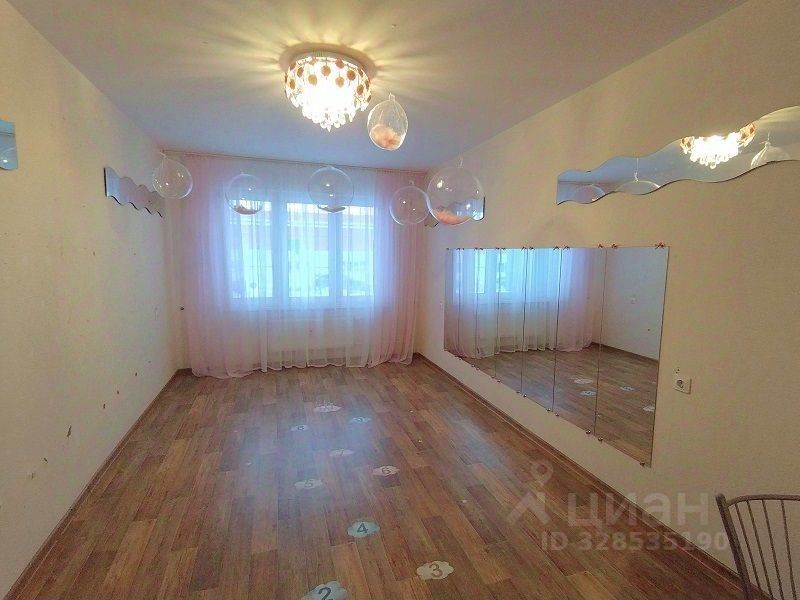 Продажа 4-комн квартиры на вторичном рынке проспект Маршака, 12к2