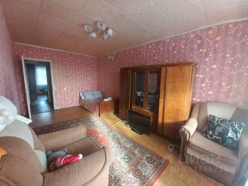 Продажа 3-комн квартиры на вторичном рынке д. Ущевицы, 22