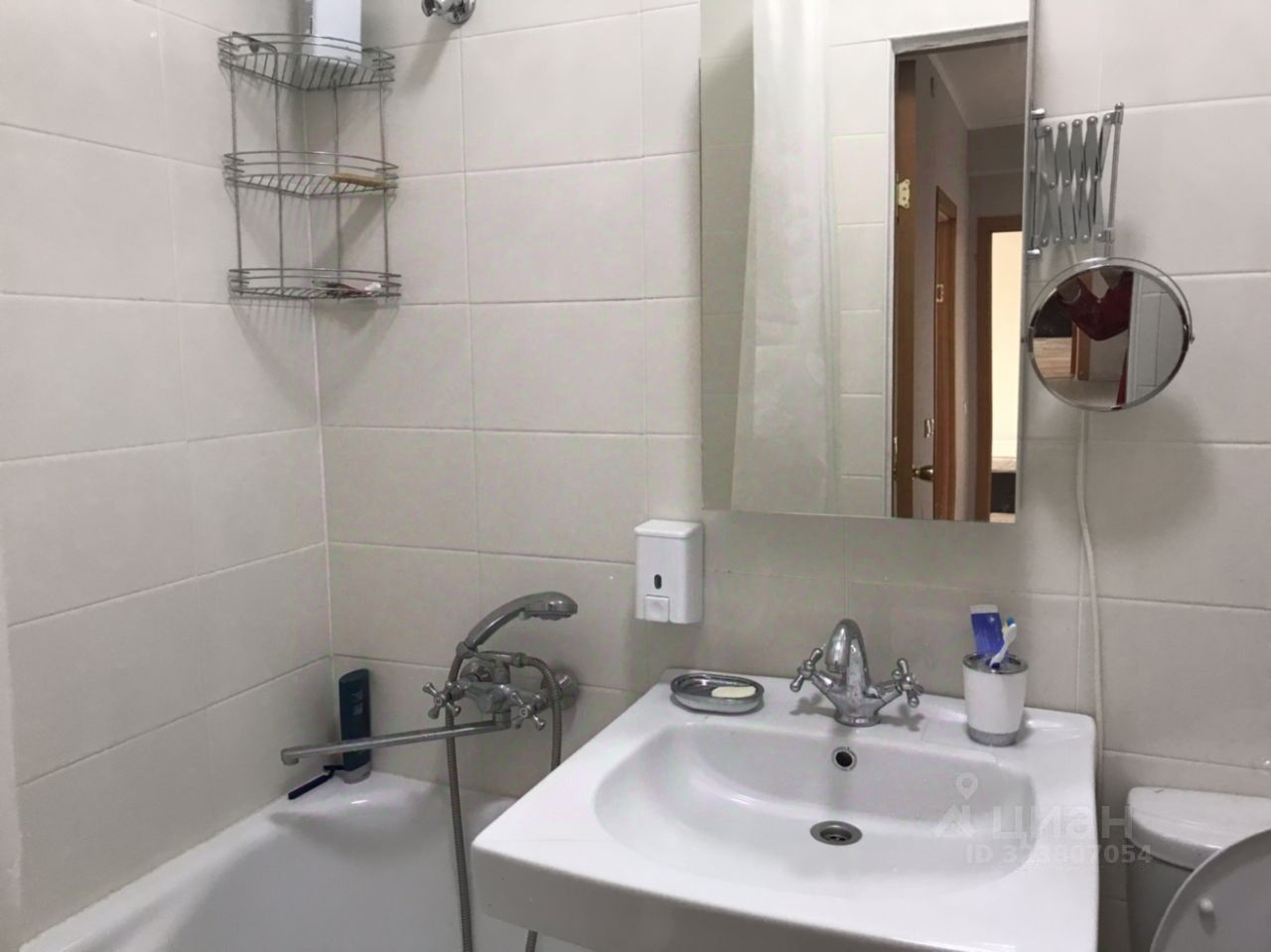 Продажа 2-комн квартиры на вторичном рынке улица Десятинная, 5