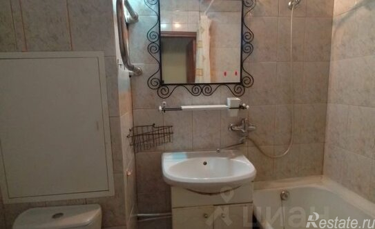 Продажа 3-комн квартиры на вторичном рынке Стройковская улица,  д. 10