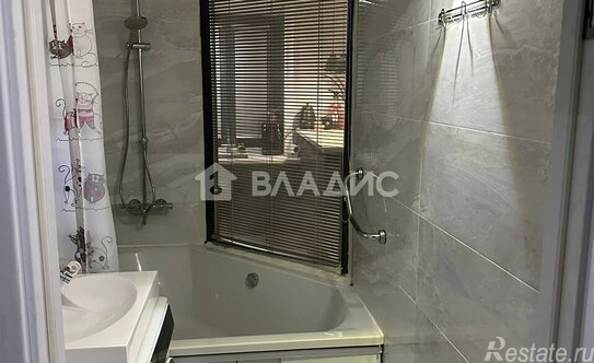 Продажа 2-комн квартиры на вторичном рынке 18-я линия,  д. 7