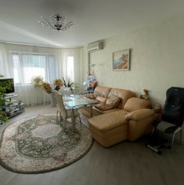 Продажа 2-комн квартиры на вторичном рынке улица Генерала Белобородова,  д. 27