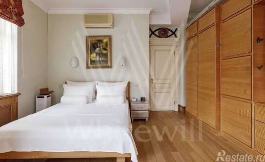 Продажа 5-комн квартиры на вторичном рынке Козихинский Б. пер