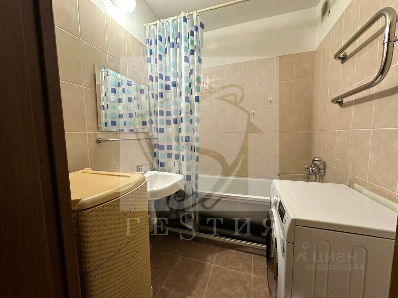 Продажа 1-комн квартиры на вторичном рынке улица Александры Монаховой, 97