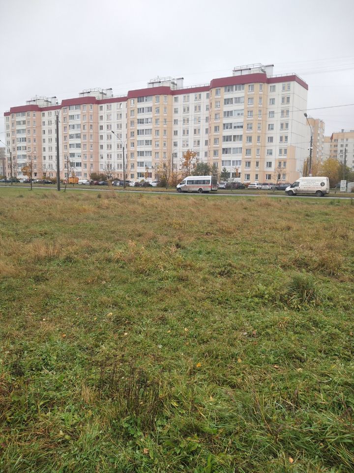 Продажа 3-комн квартиры на вторичном рынке Красное Село, улица Освобождения, 25к1