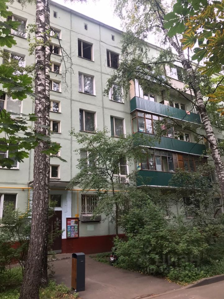 Продажа 2-комн квартиры на вторичном рынке Самаркандский бульвар, 24К1