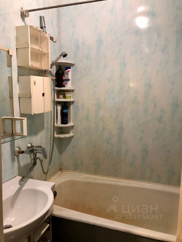 Продажа 3-комн квартиры на вторичном рынке Ириновский проспект, 23К1