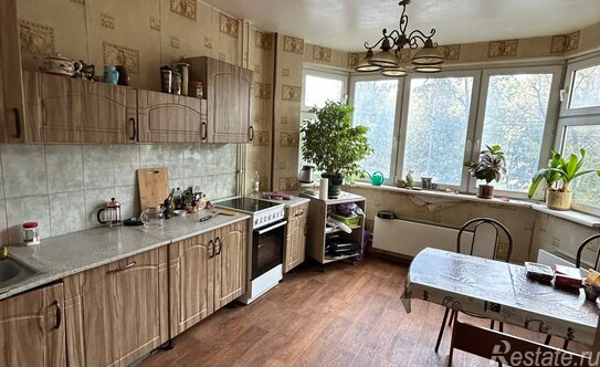 Продажа 3-комн квартиры на вторичном рынке Снежная улица,  д. 19