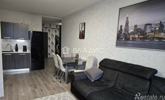 Продажа 4-комн квартиры на вторичном рынке Композиторов ул,  д. 12