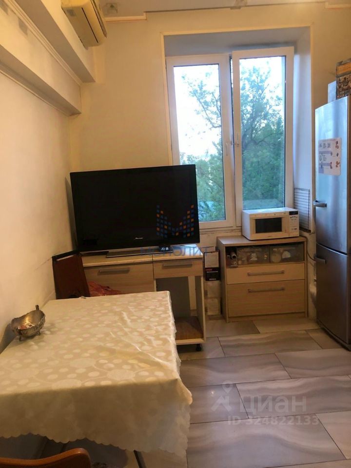 Продажа 2-комн квартиры на вторичном рынке Кутузовский проспект, 33
