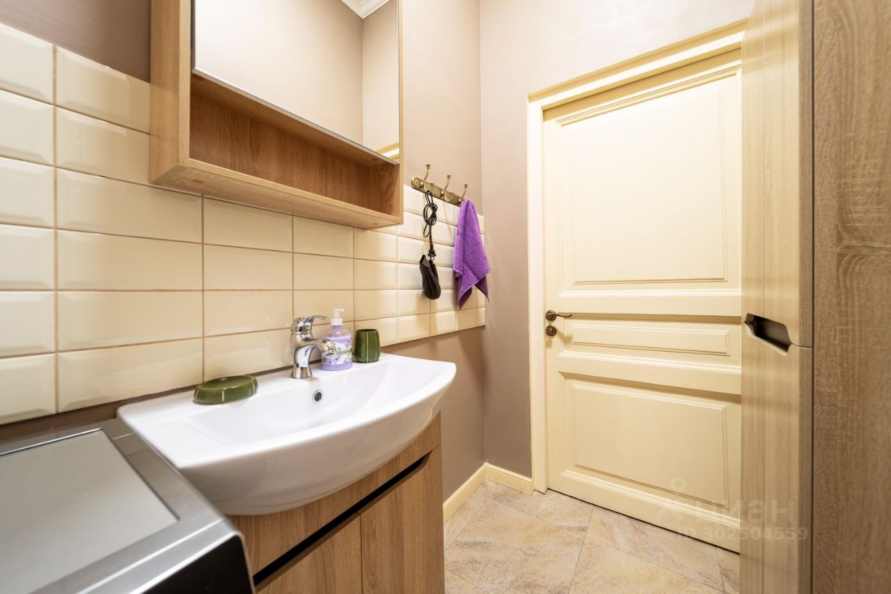 Аренда 4-комн квартиры на вторичном рынке Невский проспект, 106Ж