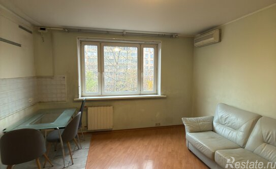 Продажа 2-комн квартиры на вторичном рынке Октябрьская улица,  д. 33