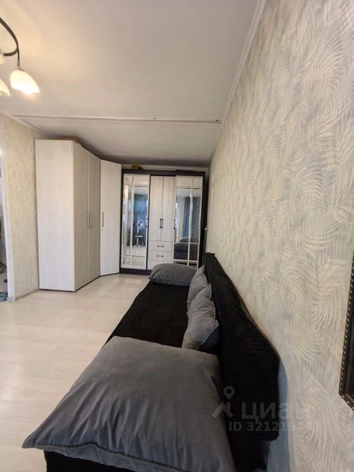 Продажа 1-комн квартиры на вторичном рынке Нахабино пгт, улица Советская, 28