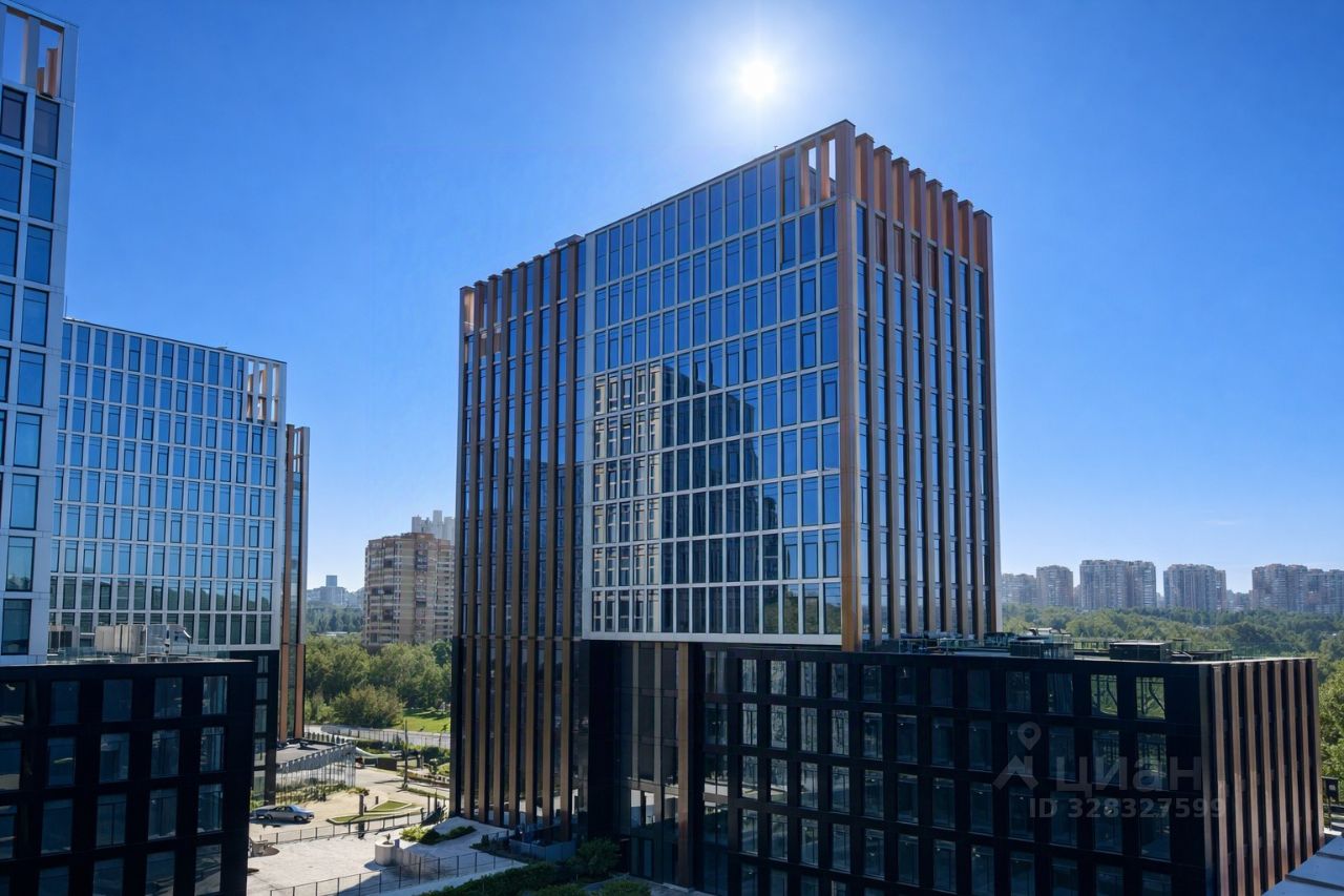 Продажа 1-комн квартиры на вторичном рынке улица Светланова, 11к2