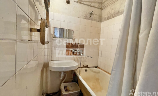 Продажа 2-комн квартиры на вторичном рынке Художников пр-кт,  д. 24 к3