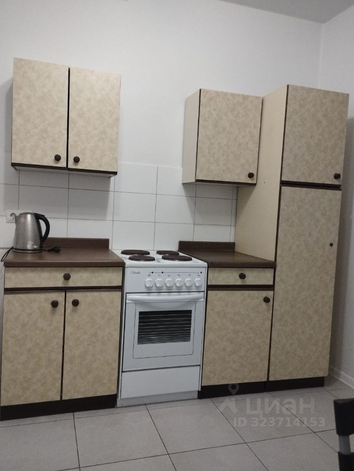 Аренда 2-комн квартиры на вторичном рынке Шелихова проезд,  д. 9к1