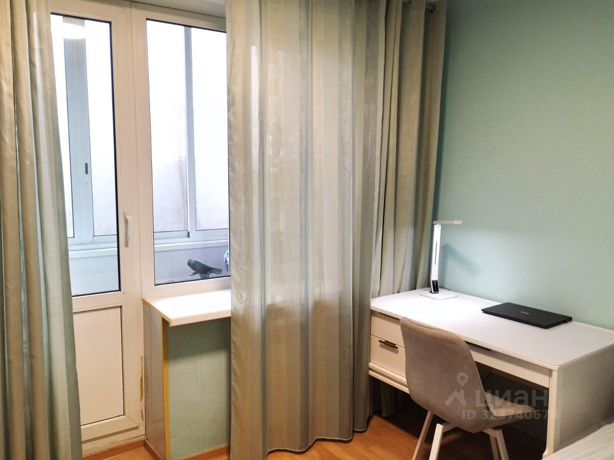 Продажа 3-комн квартиры на вторичном рынке Снежная улица, 14К1