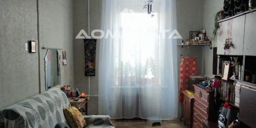 6-комн квартира 18-я линия,  д. 25