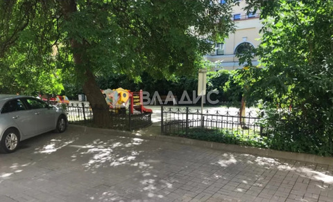 Продажа 2-комн квартиры на вторичном рынке ул. Таврическая,  д. 27