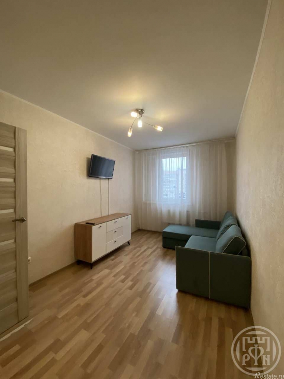 Продажа 2-комн квартиры на вторичном рынке Дунайский просп.,  д. 23