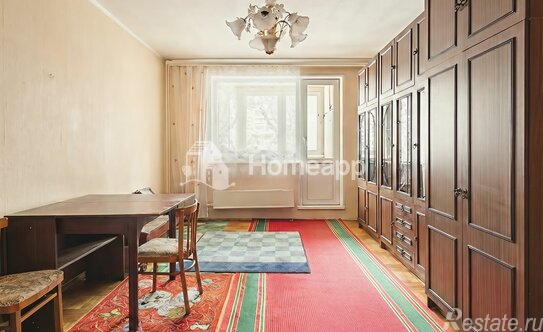 Продажа 2-комн квартиры на вторичном рынке Осенний б-р,  д. 10,  к. 1