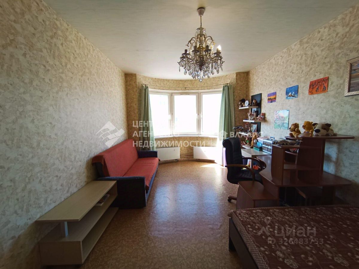 Продажа 3-комн квартиры на вторичном рынке улица Брусилова, 37к1